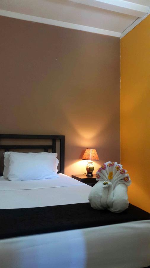 Hotel Casa Aura Cartago Eksteriør bilde