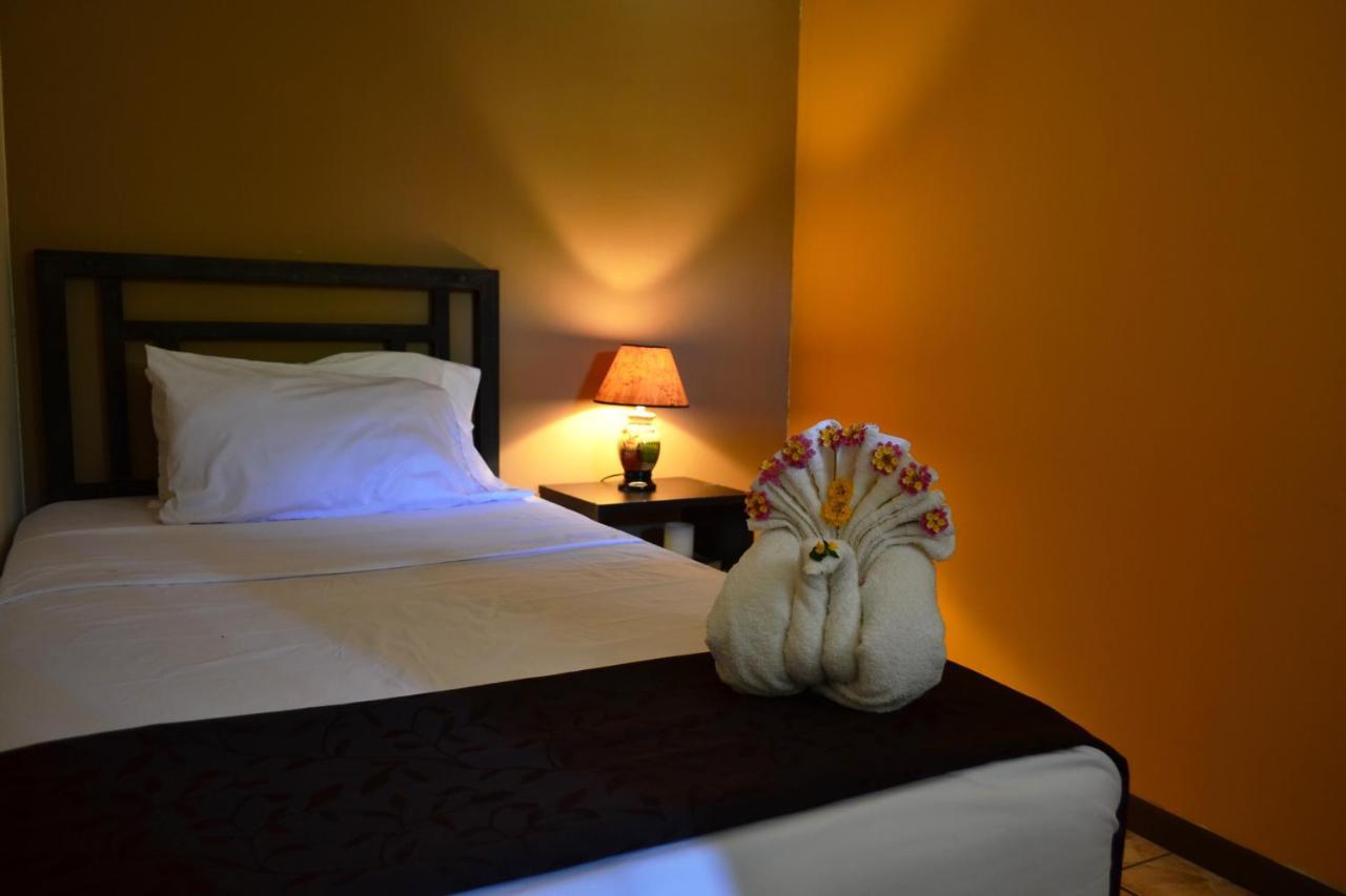 Hotel Casa Aura Cartago Eksteriør bilde